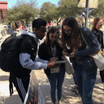 SXSW-Team-getting-people-to-download-apps-1024×768